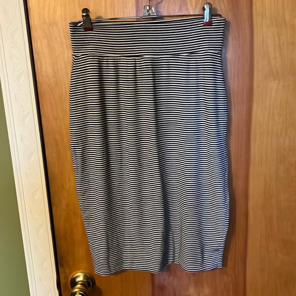 Athleta striped skirt size Small